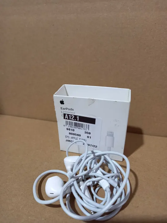 APPLE EARPODS WITH LIGHTENING CONNECTOR 