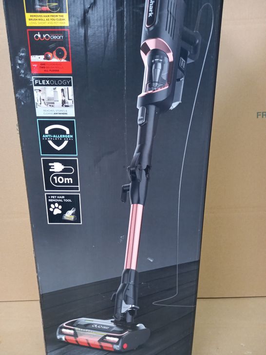 SHARK CORDED STICK VACUUM HZ500UKT