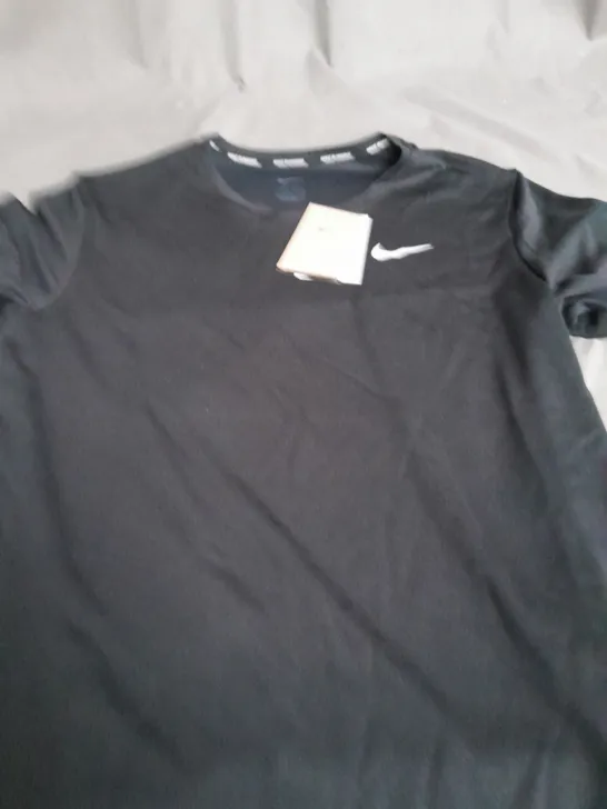 NIKE RUNNING BLACK T-SHIRT - SMALL