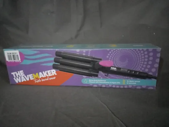 BOXED WAVEMAKER TRIPLE BARREL WAVER