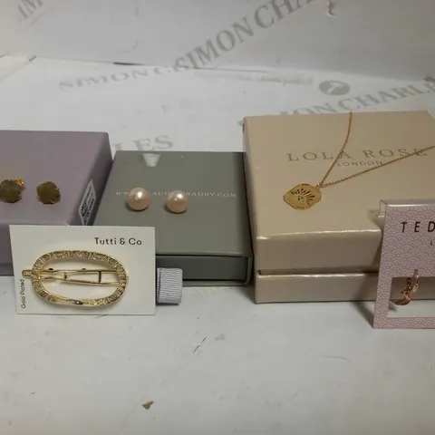LOT OF 5 ASSORTED JEWELLERY ITEMS