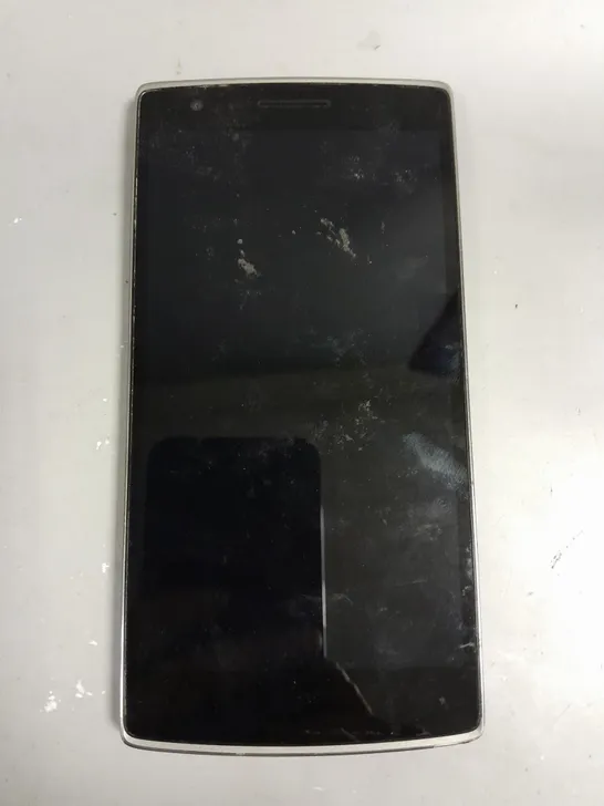 ONE PLUS A0001 SMARTPHONE 