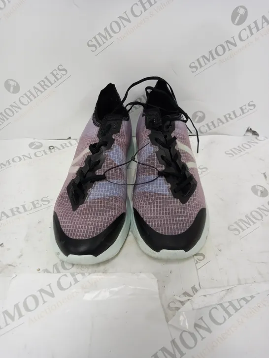 VIONIC CELESTE TRAINER - SIZE 8