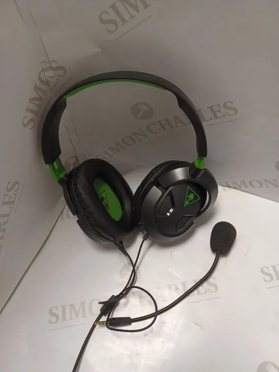 APPROXIMATELY 3 ASSORTED HEADSETS TO INCLUDE; TURTLE BEACH RECON 50X - XBOX