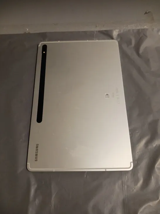 SAMSUNG GALAXY TAB S8+ SM-X800 IN SILVER