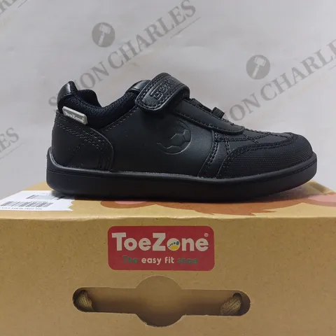 TOE ZONE BLAKE KIDS SHOE - UK KIDS 10