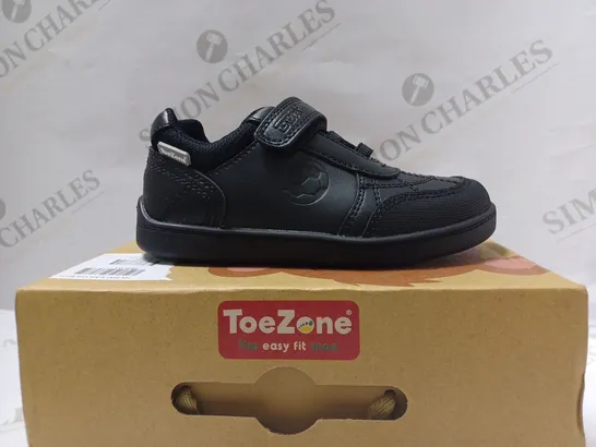 TOE ZONE BLAKE KIDS SHOE - UK KIDS 10