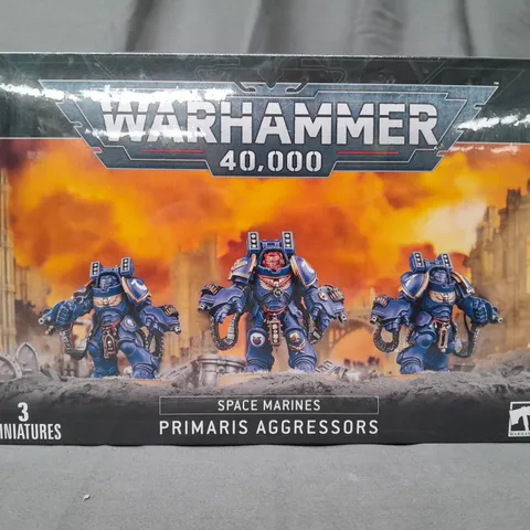 BOXED WARHAMMER 40K SPACE MARINES - PRIMARIS AGGRESSORS (PACK OF 3 MINIATURES)