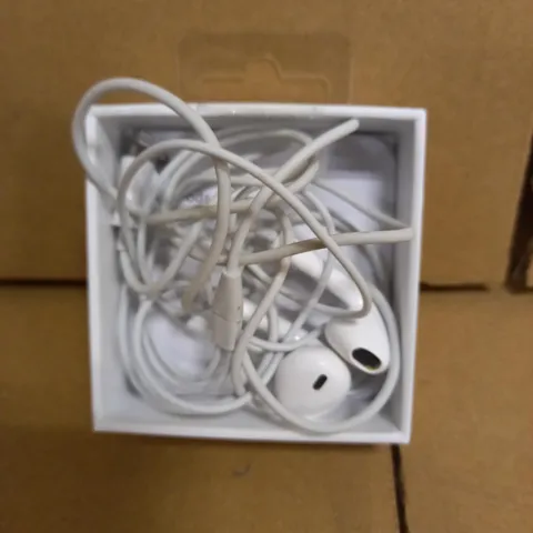 APPLE EARPODS LIGHTING CONNECTOR