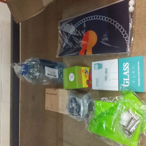 BOX OF ASSORTED HOMEWARE ITEMS TO INCLUDE PHONE SCREEN PROTECTORS, AFRICAN SALT, BABYS TOYS ETC