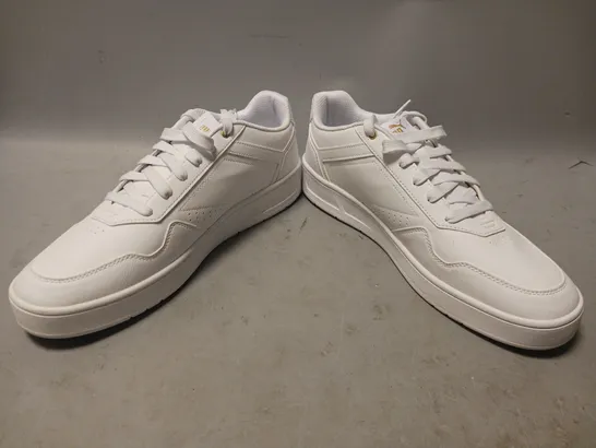 PAIR OF PUMA SHOES IN WHITE UK SIZE 12