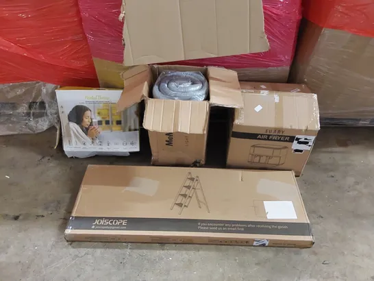 PALLET OF ASSORTED ITEMS INCLUDING: AIR FRYER, HEATED BLANKET, STEP LADDER, BEDDING