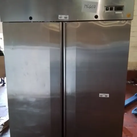 COMMERCIAL DOUBLE DOOR TALL FRIDGE