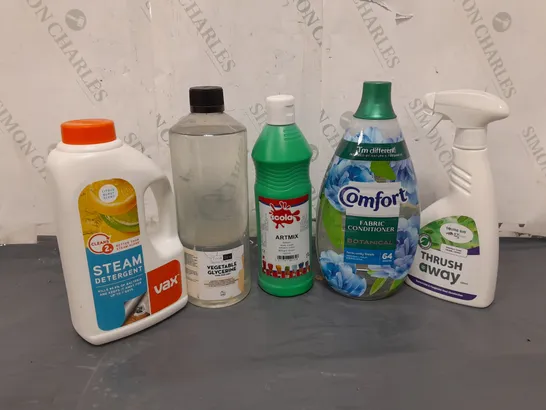 APPROXIMATELY 12 ASSORTED HOUSEHOLD CLEANING PRODUCTS AND ACCESSORIES TO INCLUDE VAX STEAM DETERGENT, VEGETABLE GLYCERINE, COMFORT FABRIC CONDITIONER 