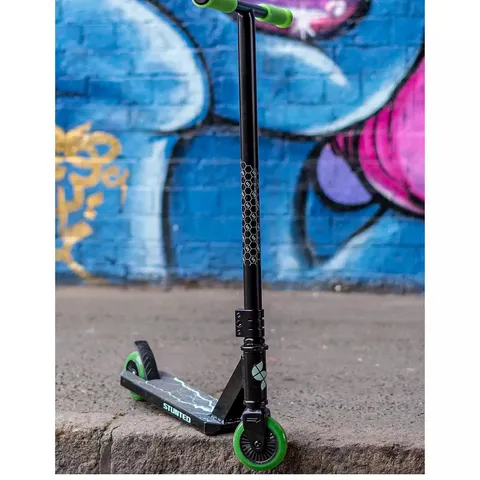 STUNTED GLOWSTORM STUNT SCOOTER