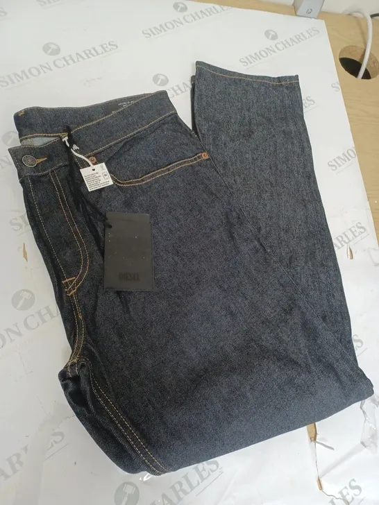 DIESEL DARK BLUE DENIM JEANS SIZE 32X30