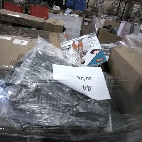 PALLET OF ASSORTED ITEMS INCLUDING ASTRO AI MINI FRIDGE, COOKER HOB, TOILET SEAT, TOY WORKBENCH, LLIVEKIT AIR FRYER 