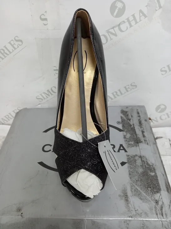 BOXED PAIR OF PATENT BLACK GLITTER STILLETTO SIZE 7