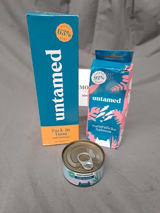 BOXED UNTAMED APPROX 20 ASSORTED CATFOOD ITEMS TO INCLUDE TINS AND PUREE