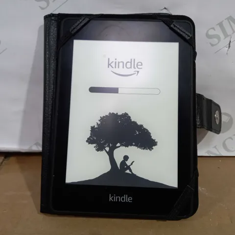 AMAZON KINDLE PAPERWHITE (10TH GENERATION) - BLACK