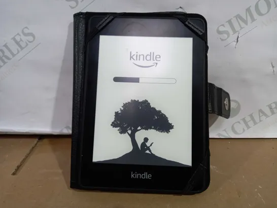 AMAZON KINDLE PAPERWHITE (10TH GENERATION) - BLACK