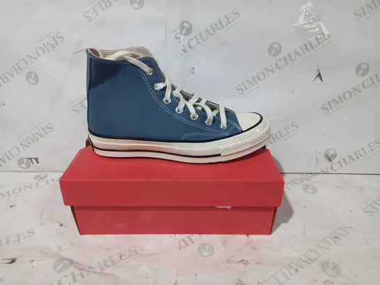 BOXED PAIR OF CONVERSE ALL STAR SHOES IN BLUE UK SIZE 6