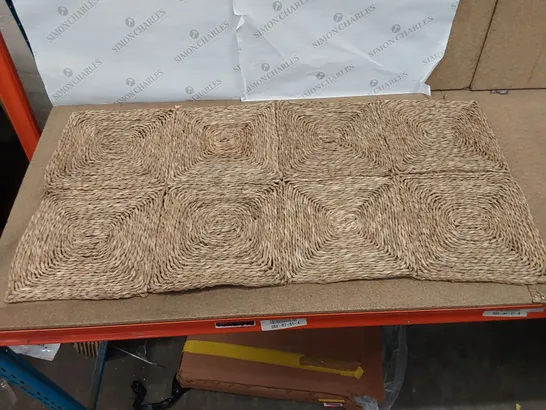 BEIGE JUTE RUG // 116 X 59CM