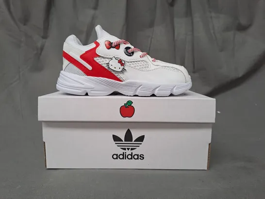 BOXED PAIR OF ADIDAS HELLOW KITTY KIDS SHOES IN WHITE/RED UK SIZE 8.5