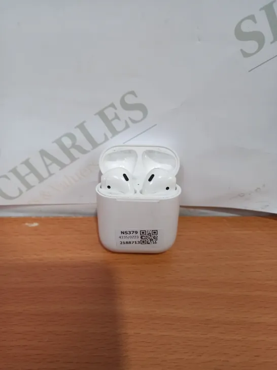 APPLE AIRPODS