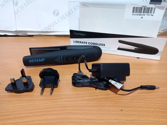 LIBERATE CORDLESS CERAMIC COMPACT STRAIGHTENER