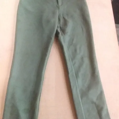 BOX OF APPROXIMATELY 15 MARLAWYNNE STRETCH FAUX SUEDE JEAN REGULAR THYME - SIZE 16