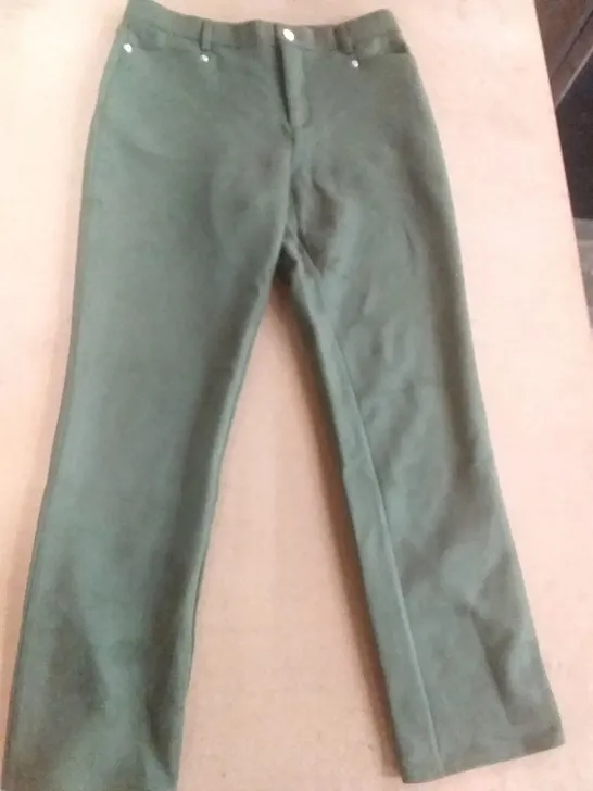 BOX OF APPROXIMATELY 15 MARLAWYNNE STRETCH FAUX SUEDE JEAN REGULAR THYME - SIZE 16