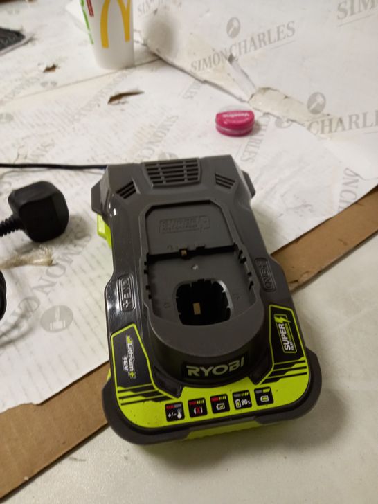 RYOBI SUPER FAST CHARGER LITHIUM + 18V