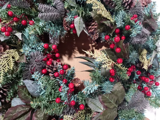 DESIGNER PRE-LIT RED BERRY CHRISTMAS WREATH - 80 CM RRP £44.99