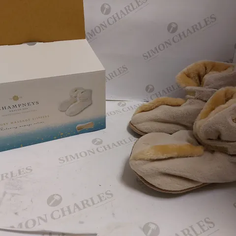 CHAMPNEYS LUXURY MASSAGE SLIPPERS 