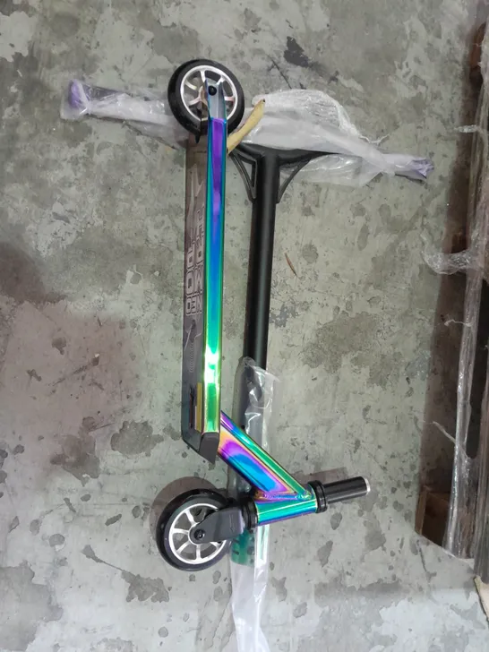 STUNTED NEO-MORPH STUNT SCOOTER