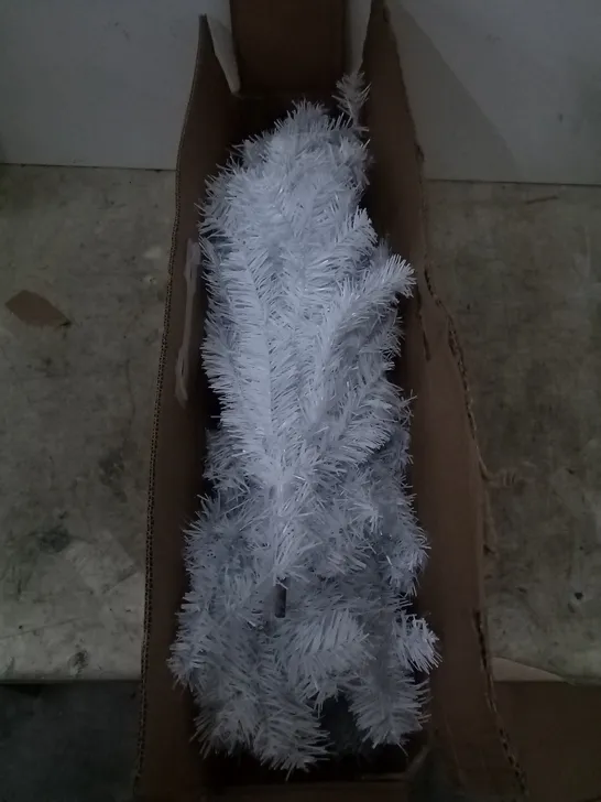 BOXED WHITE CHRISTMAS TREE 