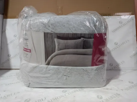 BRAND NEW SUPERSOFT FAUX FUR DUVET SET IN GREY - SUPERKING