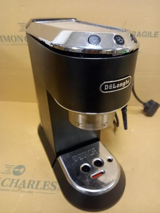 DE'LONGHI DEDICA COFFEE MACHINE