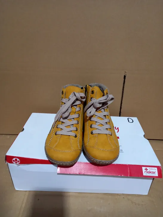 RIEKER ANTISTRESS ANKLE BOOT YELLOW - SIZE 3.5