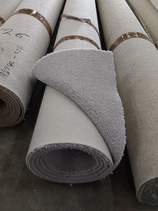 ROLL OF QUALITY DIM PLAINS CARPET // SIZE: APPROX. 5 X 2.46m