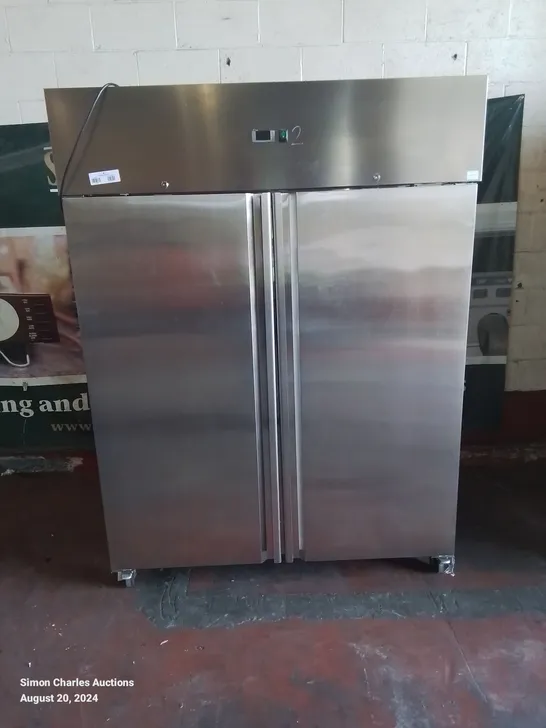 COMMERCIAL ARTIKCOLD GN1410TN DOUBLE DOOR UPRIGHT STAINLESS STEEL FRIDGE.