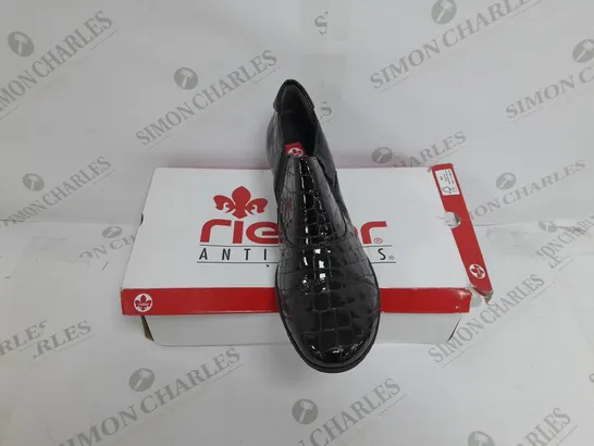 BOXED PAIR OF RIEKER SHOE BOOTS IN BLACK CROC SIZE 7.5