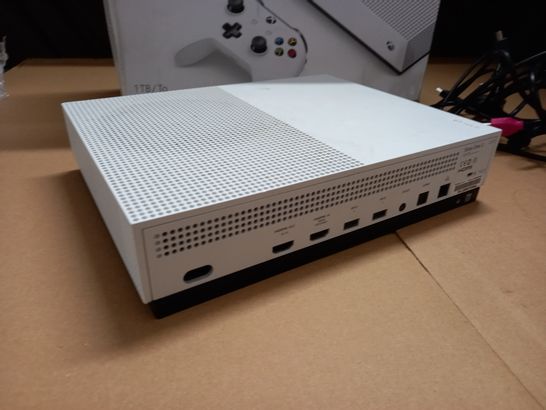 BOXED XBOX ONE 1TB CONSOLE