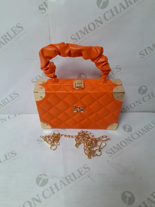 UNBRANDED FAUX LEATHER HANDBAG IN ORANGE WITH GOLD DETAILS