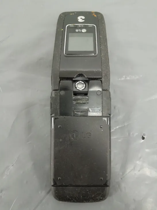 LG FLIP PHONE - MODEL UNSPECIFIED