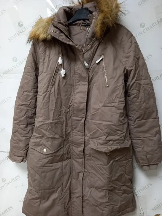 RUTH LANGSFORD FAUX FUR TRIM PARKA COAT IN CAPPUCCINO SIZE MEDIUM 