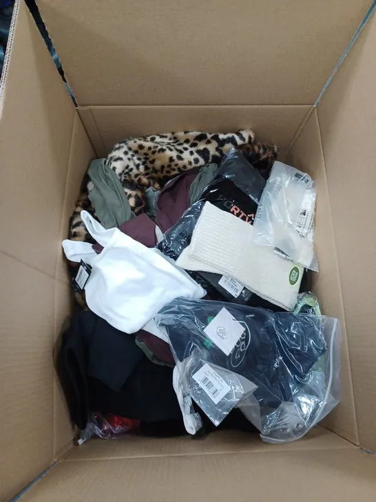 BOX OF ASSORTED CLOTHING ITEMS TO INCLUDE TURTLE NECK, T-SHIRTS, HATS ETC 