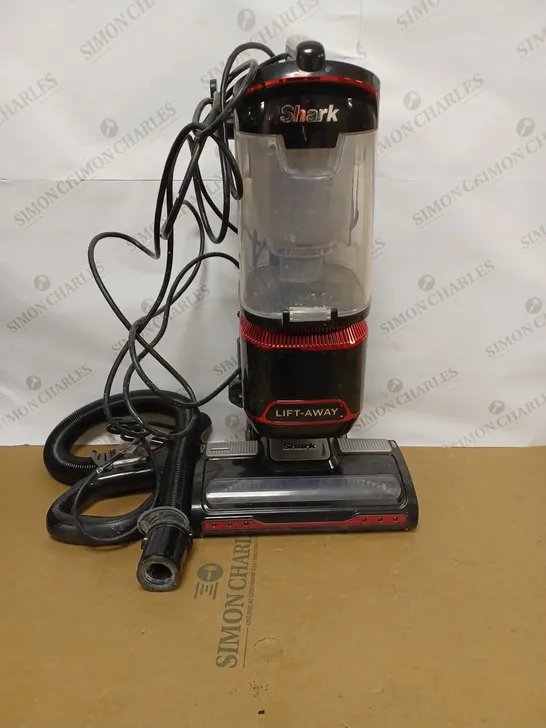 SHARK UPRIGHT VACUUM CLEANER NV602UKT