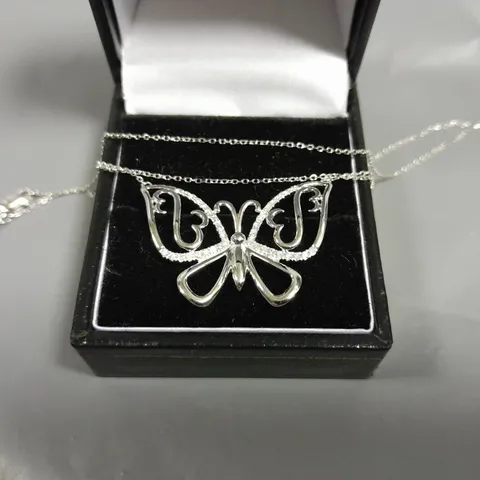 14CT WHITE GOLD BUTTERFLY PENDANT ON A CHAIN SET WITH NATURAL DIAMONDS